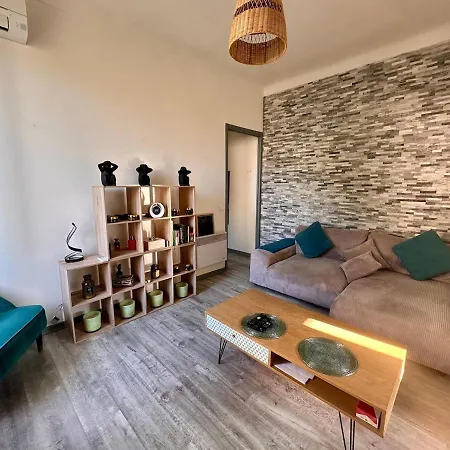 2p Calme, Parking, Proche Centre Διαμέρισμα